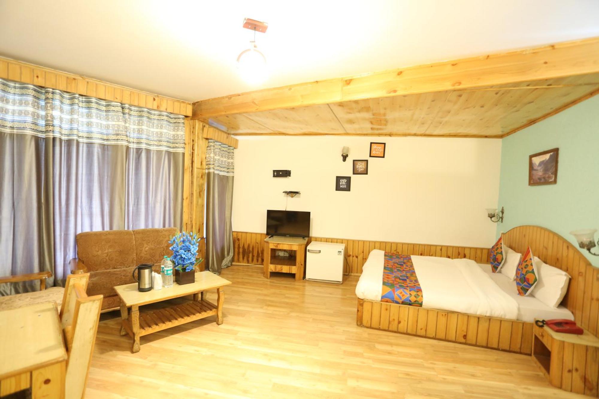 Hotel Surbhi Vashist Dış mekan fotoğraf