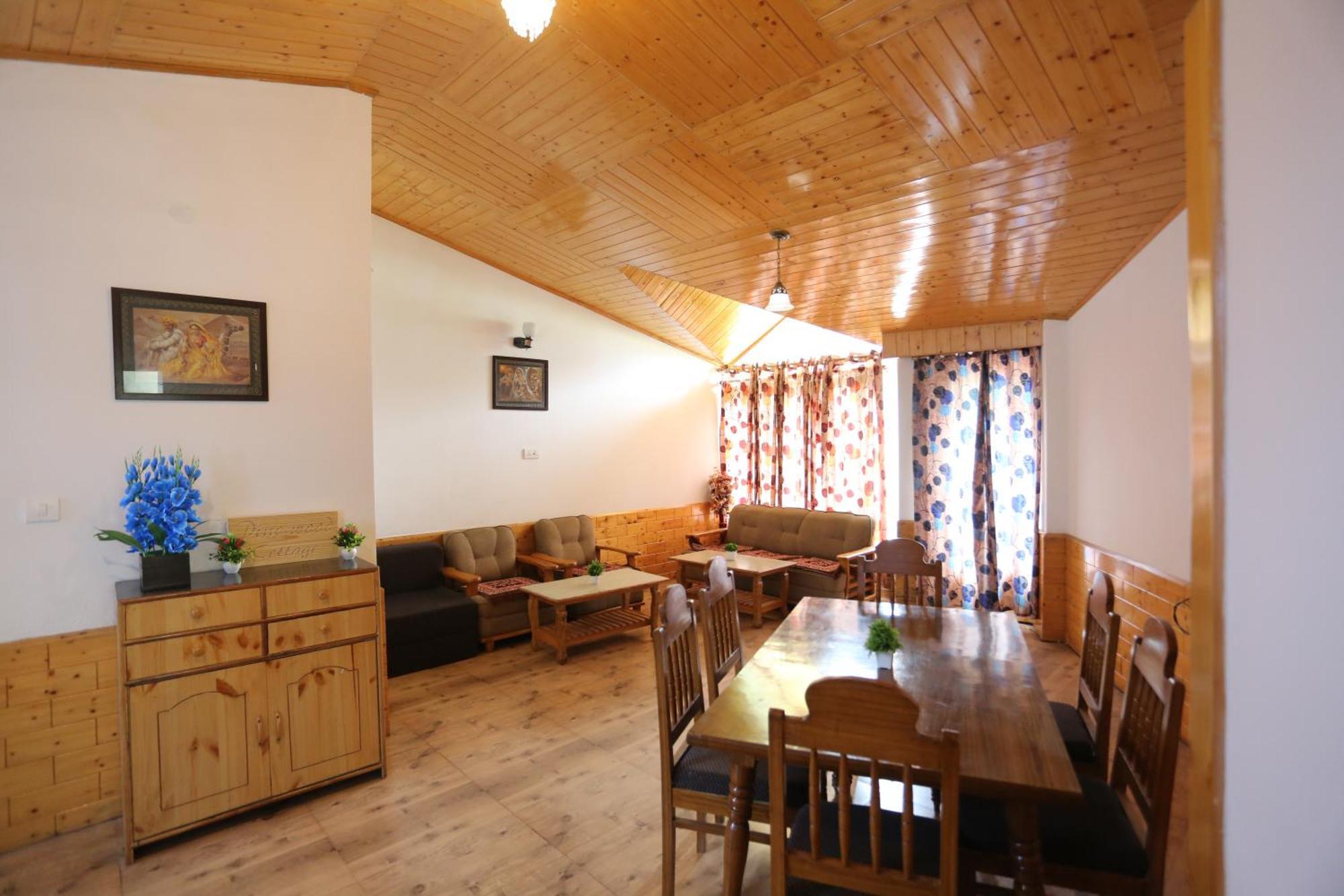 Hotel Surbhi Vashist Dış mekan fotoğraf