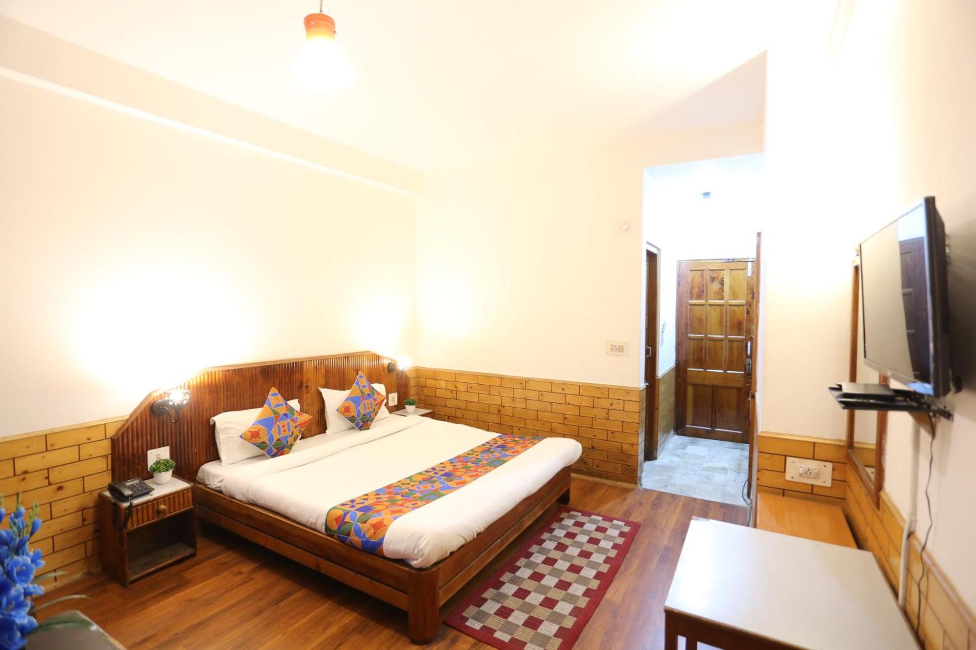 Hotel Surbhi Vashist Dış mekan fotoğraf